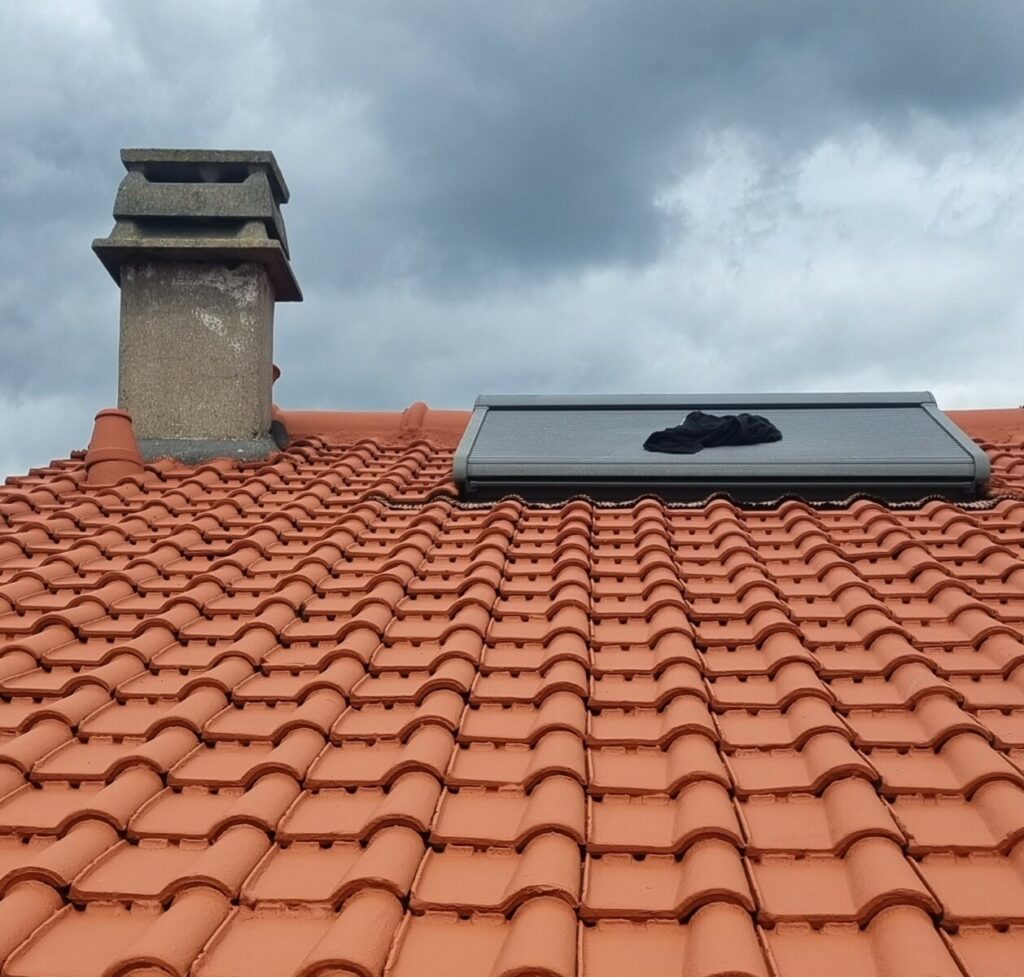APRÈS - Nettoyage toit à faire - étanchéité Velux à faire APRÈS - Nettoyage toit à faire - étanchéité Velux à faire