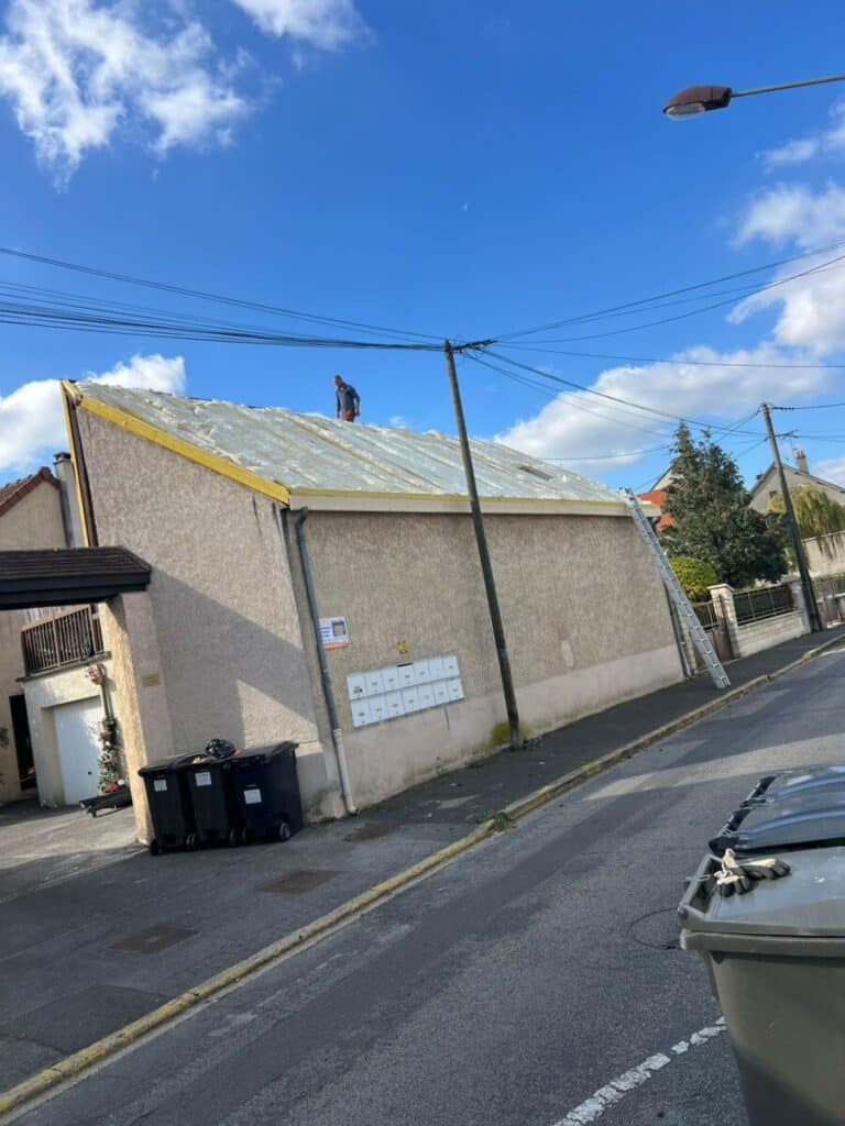 rénovation de couverture maison à 91 Brétigny sur Orge :  Pose boiseries et isolation toiture pour la couverture refaite à neuf -  par Charles Couverture